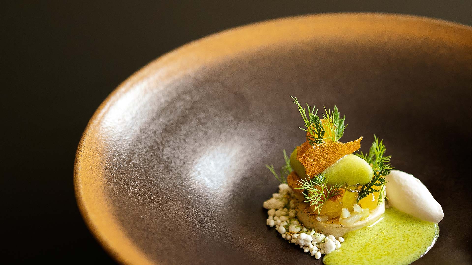 Vor-Dessert: Gurke und Schokolade, angerichtet im Restaurant Maihöfli Luzern